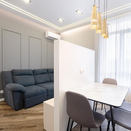 Petrovdom Ж38 In Luxury Apartments At 68 Zhylyanska Street,38 Perlyna Kiev Extérieur photo