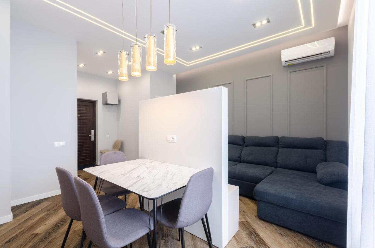 Petrovdom Ж38 In Luxury Apartments At 68 Zhylyanska Street,38 Perlyna Kiev Extérieur photo