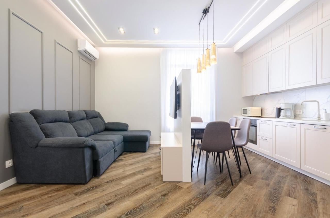 Petrovdom Ж38 In Luxury Apartments At 68 Zhylyanska Street,38 Perlyna Kiev Extérieur photo